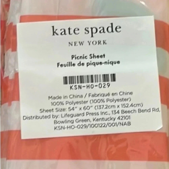 KATE SPADE new york picnic sheet, lemons, 100% polyester, 60”x54” NWT - Picture 5 of 15
